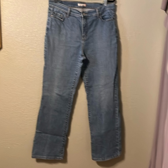 Levi’s Perfectly slimming boot cut 512 women’s jeans - Picture 1 of 7